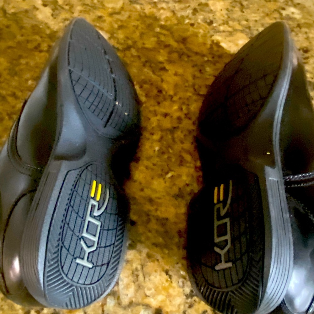 Men’s dress shoes.